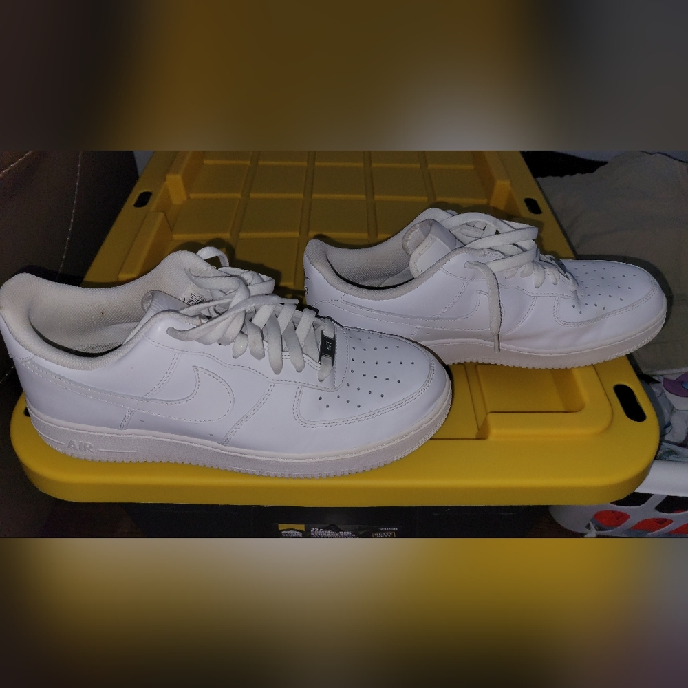 Nike gym shoes